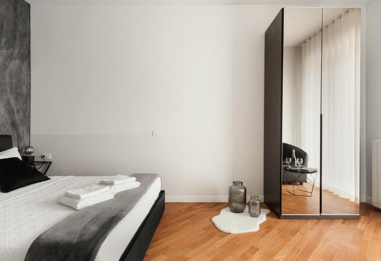 Deluxe Central Apartment ベルガモ エクステリア 写真